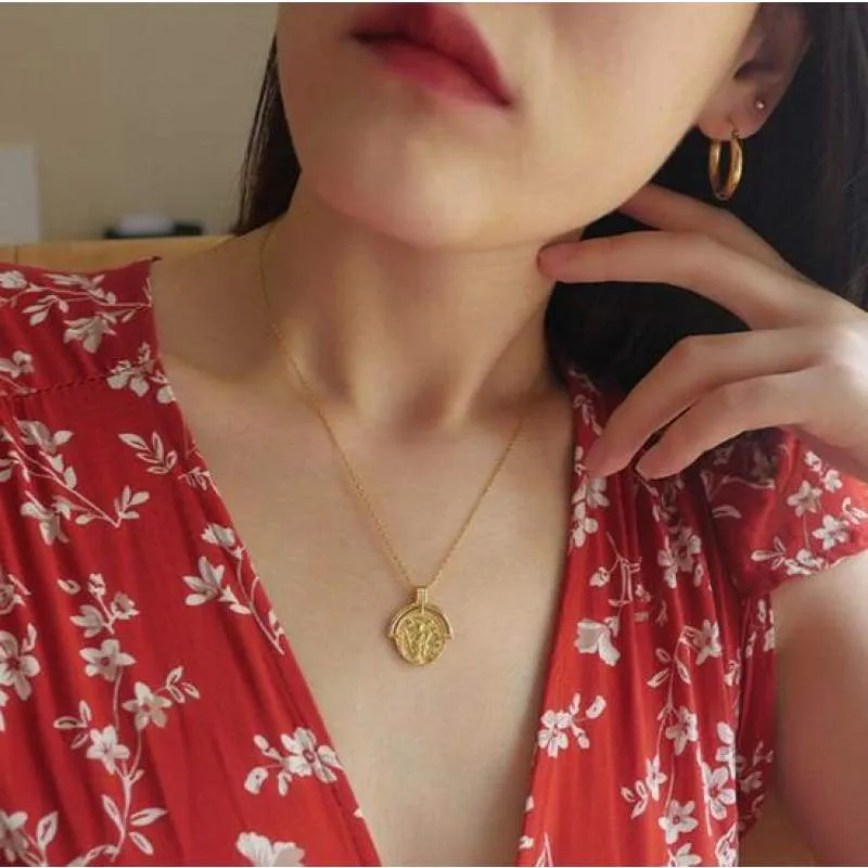 2019 Retro Gold Sliver Roman Coin Pendant Necklaces Vintage Single Layered Choker Minimalist Disc Chokers Necklaces Jewelry